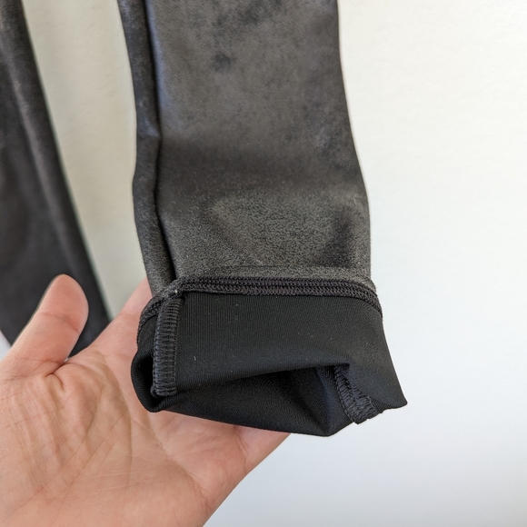 Spanx Faux Leather Black Leggings Size M - Picture 13 of 16